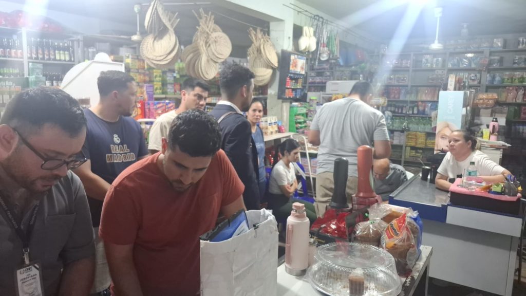 DNIT cierra un local comercial en Alberdi por no emitir comprobantes de venta