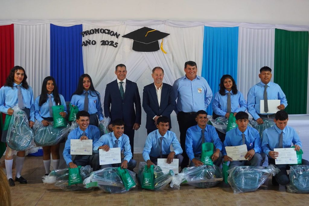 Nueva generación para el Chaco: 11 jóvenes se gradúan en la Escuela Agrícola de Mcal. Estigarribia Nueva generación para el Chaco: 11 jóvenes se gradúan en la Escuela Agrícola de Mcal. Estigarribia