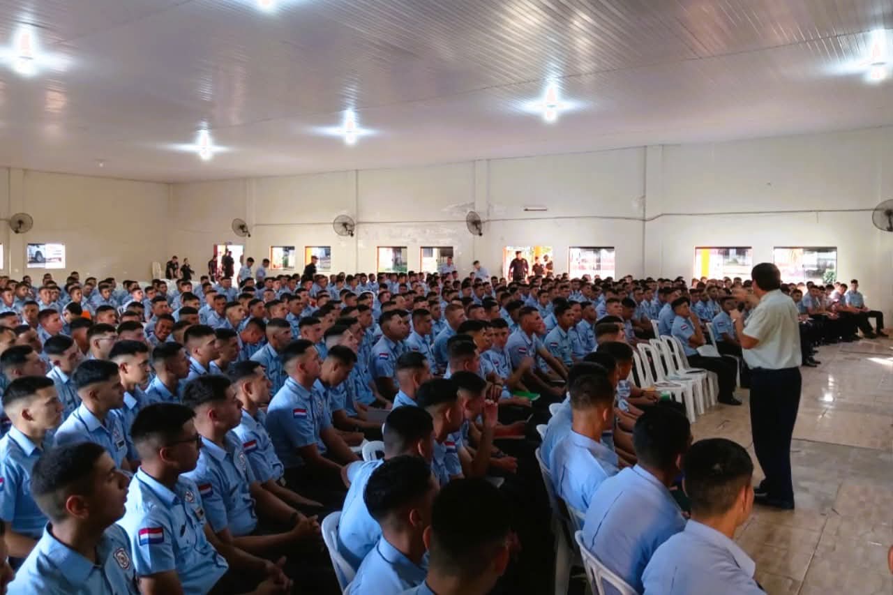 Aspirantes a policías recibieron una última capacitación clave sobre inteligencia emocional