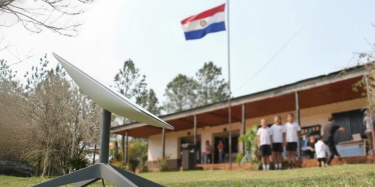 Paraguay se conecta al futuro: Acuerdo con Starlink llevará Internet de alta velocidad a escuelas rurales