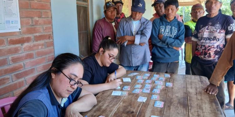 Comunidad aborigen Campo Largo recibe asistencia del Programa Nacional Casas de Justicia Comunidad aborigen Campo Largo recibe asistencia del Programa Nacional Casas de Justicia