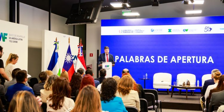 Ejecutivo activa “apoyo masivo” a Mipymes, que recibirán certificación automática y beneficios de nueva ley Ejecutivo activa “apoyo masivo” a Mipymes, que recibirán certificación automática y beneficios de nueva ley