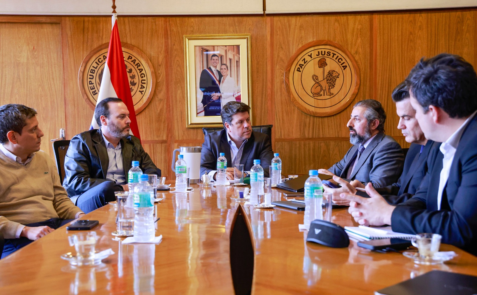 MIC y MADES analizan proyectos de créditos de carbono, buscando consolidar el país como destino de «inversiones verdes»