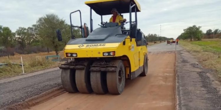 MOPC intensifica mantenimiento en la ruta PY09 para fortalecer la conectividad del Chaco