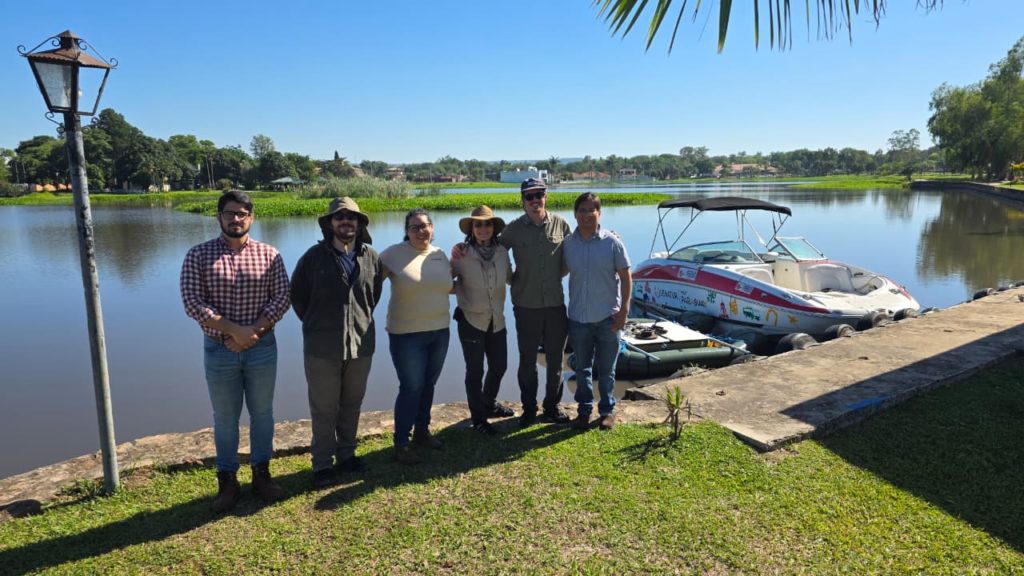 El Ypacaraí bajo la lupa: científicos internacionales estudian la «evolución ambiental» del lago El Ypacaraí bajo la lupa: científicos internacionales estudian la «evolución ambiental» del lago