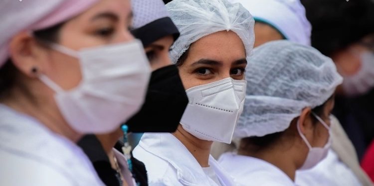 Salud Pública hace un llamado para profesionales de blanco: habilitan prórroga hasta el 23 de noviembre