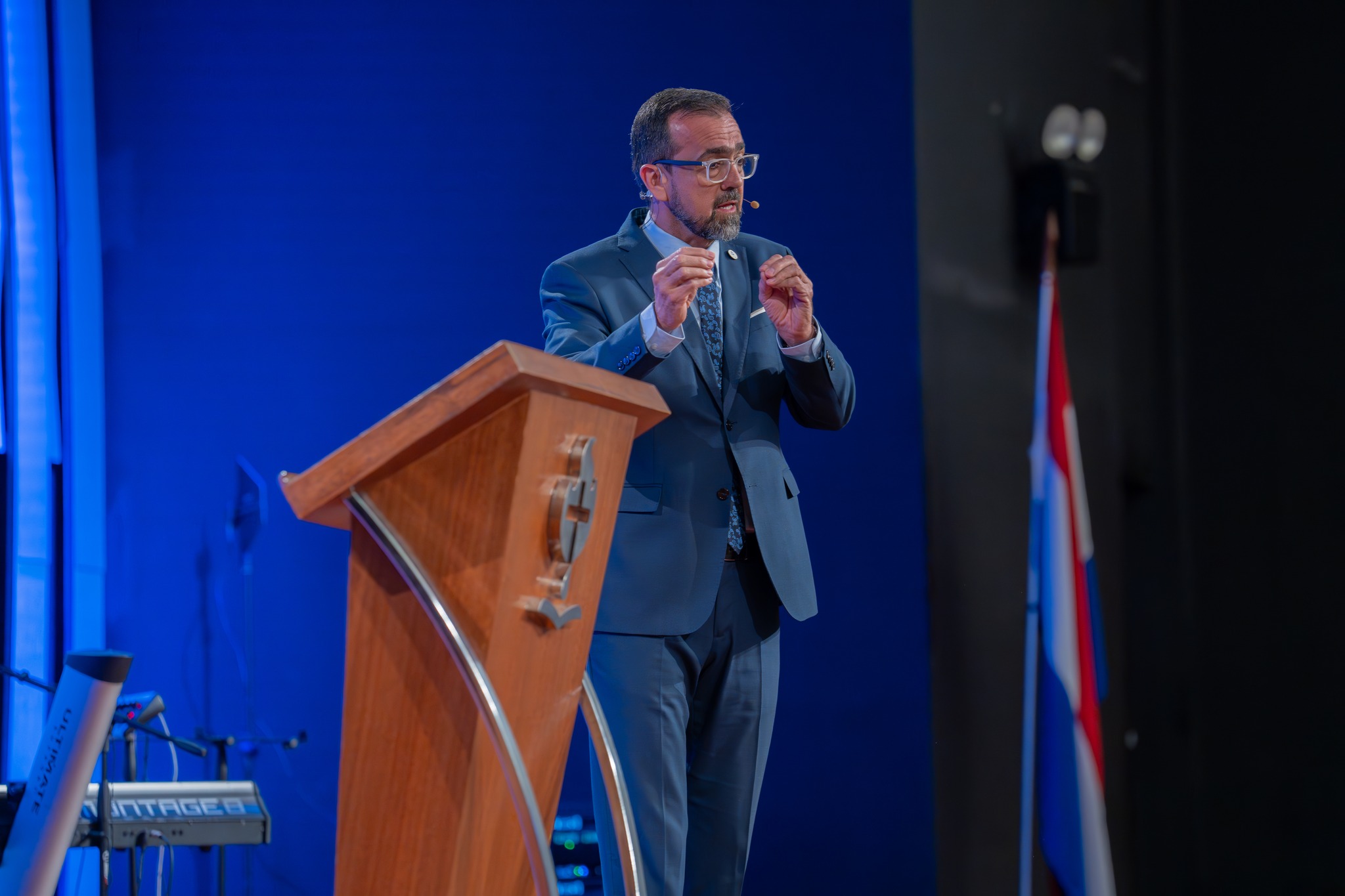 “La Biblia como fundamento innegociable”: El Pr. Emilio Agüero advierte sobre el debilitamiento de la “Sola Escritura” en la iglesia evangélica