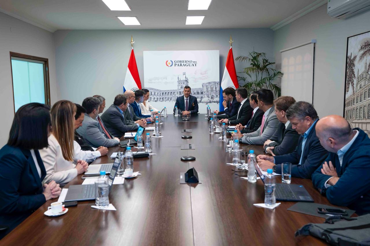 Peña reafirma que no privatizará ninguna empresa pública, aunque deja abierta la puerta a la participación privada