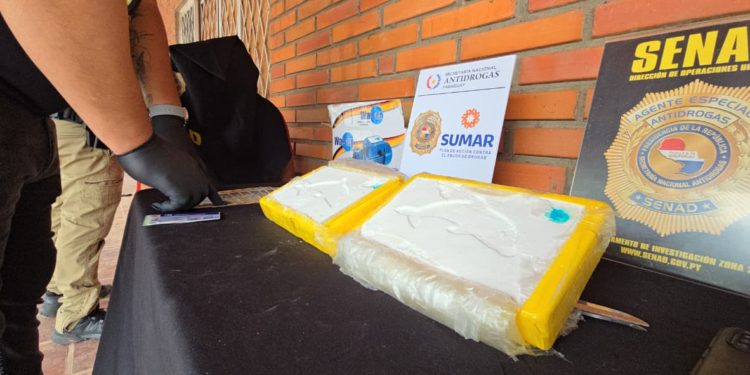 Policía cayó con más de 2 kilos de cocaína Policía cayó con más de 2 kilos de cocaína