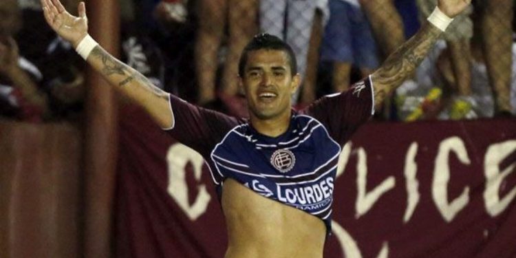 Víctor Ayala, ex Lanús, espera un nuevo título internacional para sus excompañeros