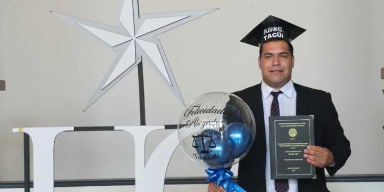 Del niño descalzo del Chaco al primer abogado ayoreo totobiegosode