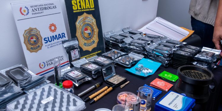 De película: montó un laboratorio de marihuana en un departamento De película: montó un laboratorio de marihuana en un departamento