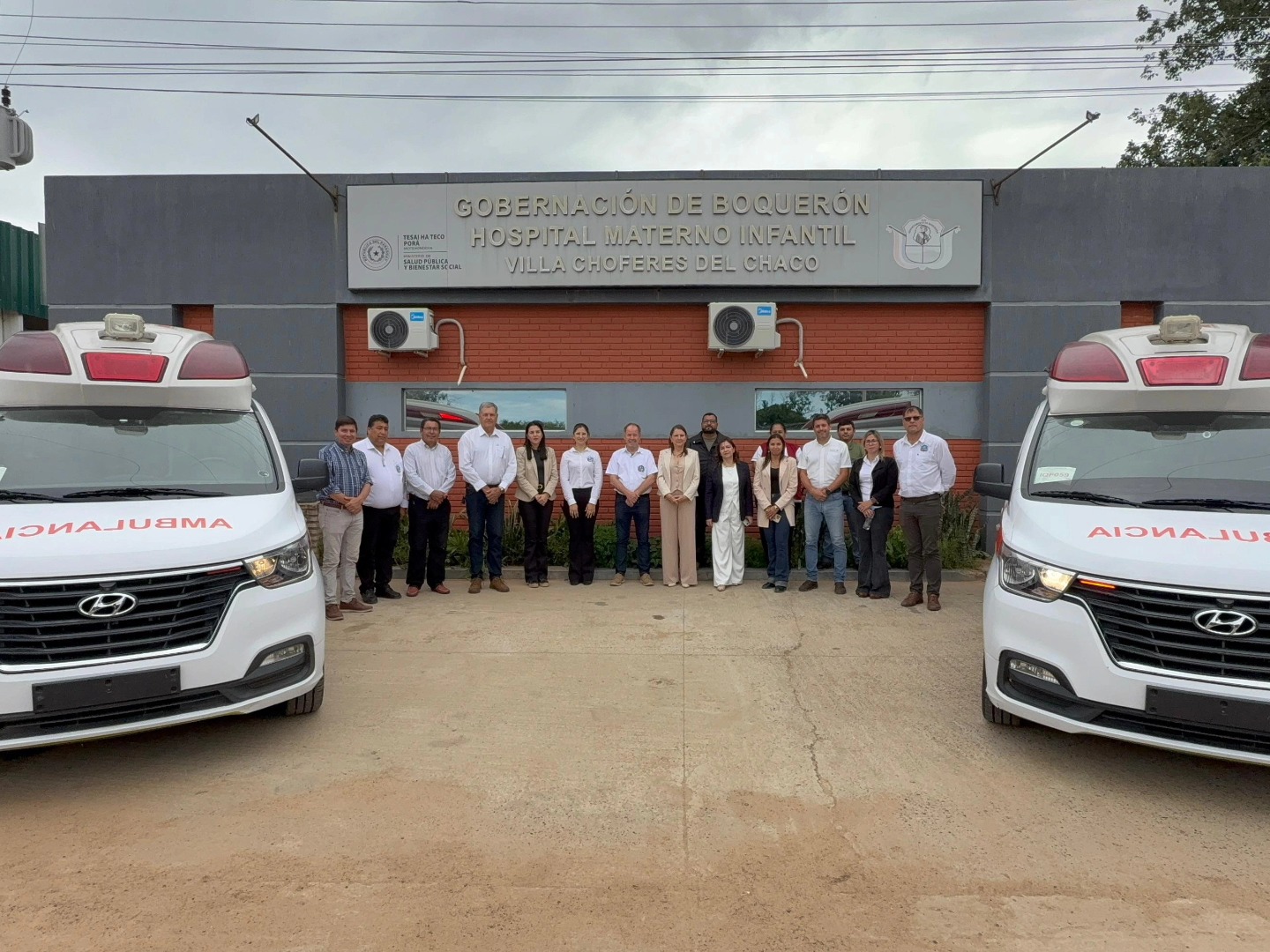 Entregan dos ambulancias nuevas para el Hospital Materno Infantil de Villa Chóferes del Chaco Entregan dos ambulancias nuevas para el Hospital Materno Infantil de Villa Chóferes del Chaco