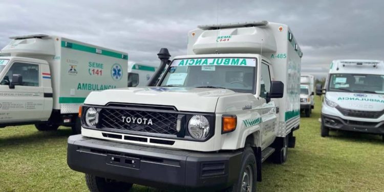 Boquerón y Alto Paraguay reciben dos nuevas ambulancias a poco de terminar el 2025