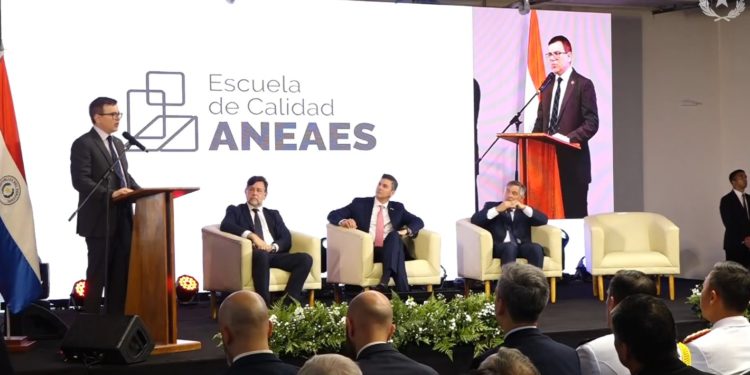 ANEAES lanza “Escuela de la Calidad” y lleva a cabo una “reforma histórica” en la educación superior ANEAES lanza “Escuela de la Calidad” y lleva a cabo una “reforma histórica” en la educación superior