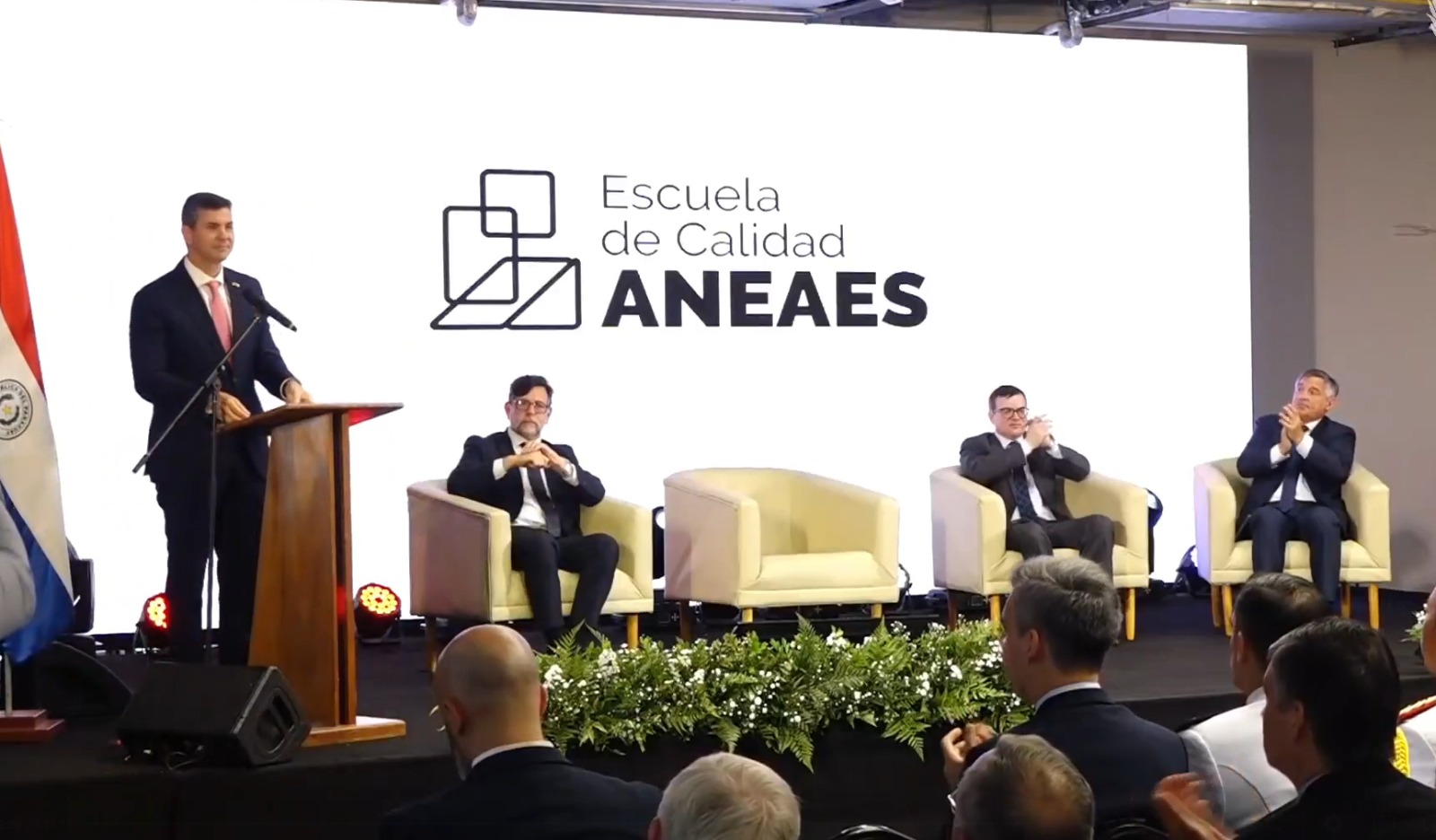 Santiago Peña: “La calidad en la educación no se negocia y es la base del desarrollo del Paraguay”