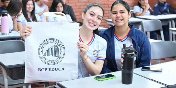 El BCP cierra el 2025 con más de 6.000 nuevos «protagonistas» de su economía