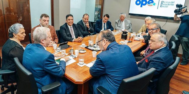 Presidente electo de Chile reafirma su compromiso con la comunidad evangélica y su deseo de mutua colaboración