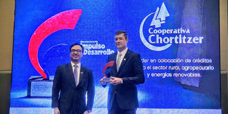 La Cooperativa Chortitzer es reconocida por la AFD por su compromiso con el desarrollo sostenible La Cooperativa Chortitzer es reconocida por la AFD por su compromiso con el desarrollo sostenible