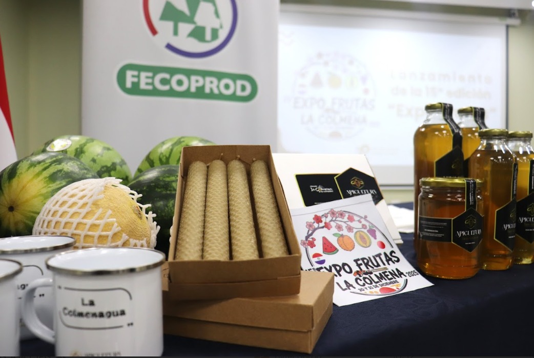 FECOPROD impulsa la “Expo Frutas” de La Colmena, festejo a la producción local y la cultura japonesa FECOPROD impulsa la “Expo Frutas” de La Colmena, festejo a la producción local y la cultura japonesa