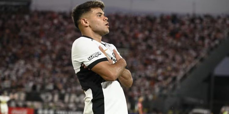 Desde Brasil avanzan por Rodney Redes en pleno inicio de la pretemporada