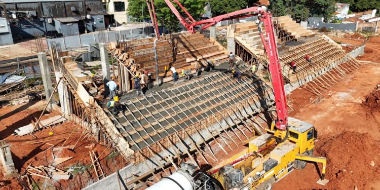 Guaraní ilusiona a su gente y muestra los avances de su nuevo estadio en Dos Bocas