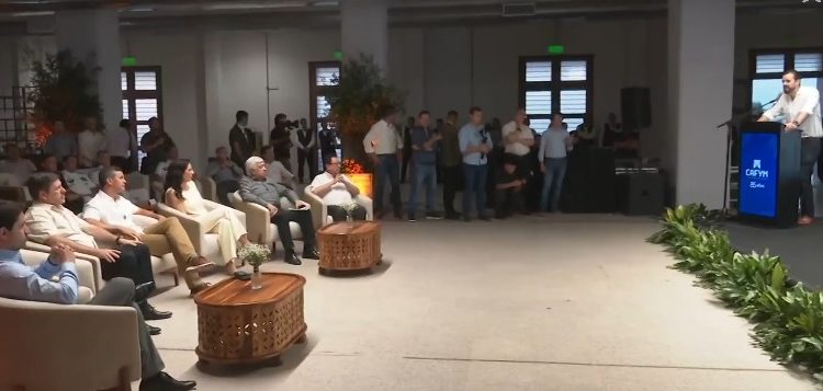 El mayor problema del país ya no es su mediterraneidad geográfica, «sino mental», aseveró Santiago Peña El mayor problema del país ya no es su mediterraneidad geográfica, «sino mental», aseveró Santiago Peña