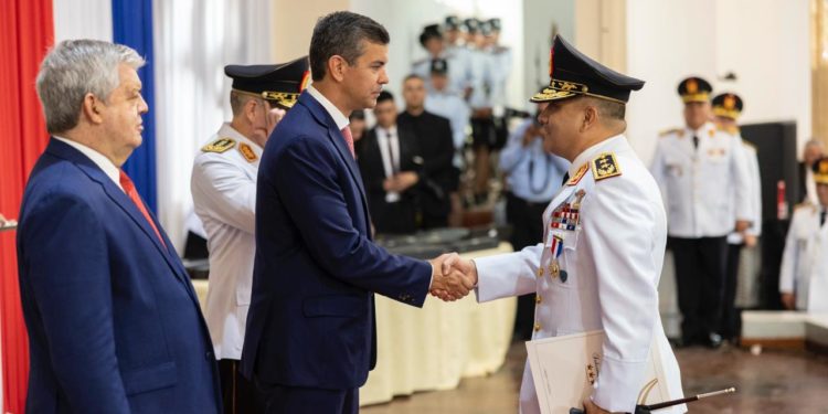 Riera ratifica rol de la Policía Nacional ante atropellos: «Nadie puede estar por encima de la ley» Riera ratifica rol de la Policía Nacional ante atropellos: «Nadie puede estar por encima de la ley»