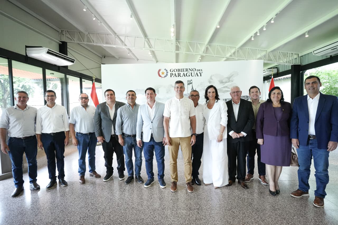 «Ruta de la Integración»: El Gobierno firma contrato para pavimentar 75 km y unir tres departamentos