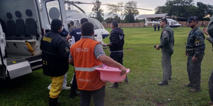 Gobierno realiza traslado de recién nacidos a centros especializados tras temporales en Santa Rosa