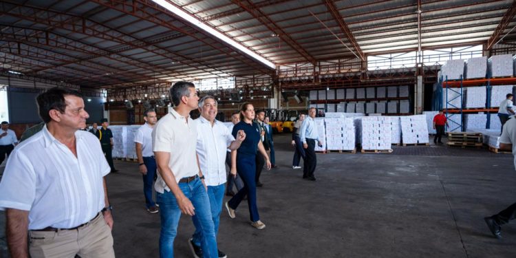 Gobierno inicia operativo nacional para distribuir más de 20 millones de útiles escolares Gobierno inicia operativo nacional para distribuir más de 20 millones de útiles escolares