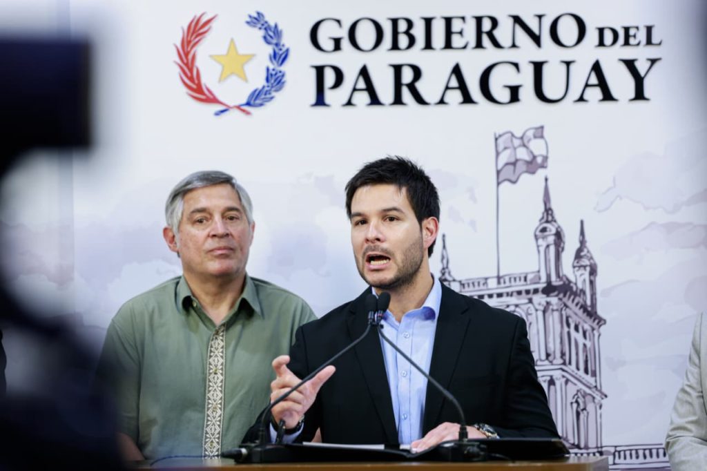 Niñez y Adolescencia espera que la ley que regula el uso de celulares tenga un “impacto profundo” a corto, mediano y largo plazo