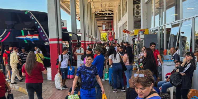 Por las fiestas de fin de año, liberarán los horarios de colectivos al interior