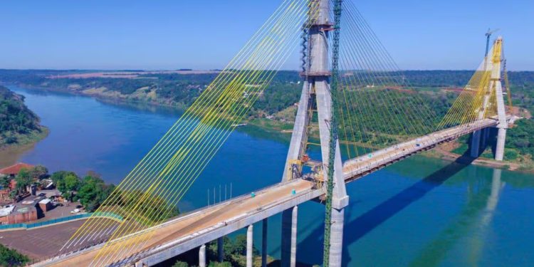 Se inauguró el Puente de la Integración, pero en dos actos: Lula lo hizo el viernes y Peña, el sábado Se inauguró el Puente de la Integración, pero en dos actos: Lula lo hizo el viernes y Peña, el sábado