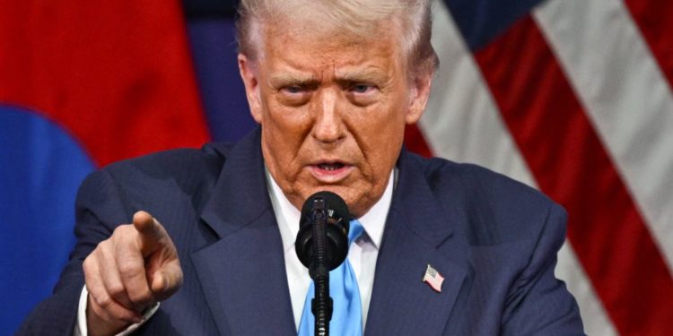 Estados Unidos suspendió las solicitudes de inmigración de 19 países