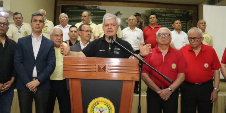 Gremios militares y policiales se declaran satisfechos tras explicaciones sobre la reforma de la Caja Fiscal