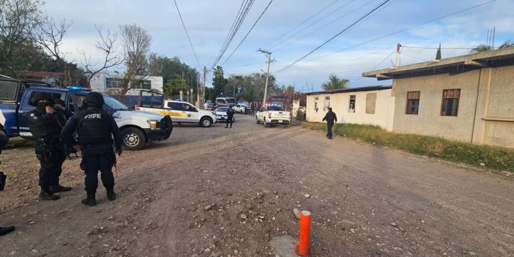 Violencia sin control: sicarios entraron a una cancha de fútbol y comenzaron a disparar