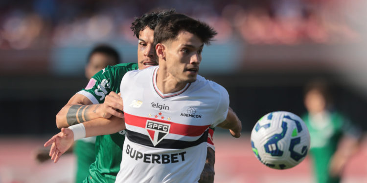 Damián Bobadilla marcó, pero Palmeiras se quedó con el clásico ante São Paulo