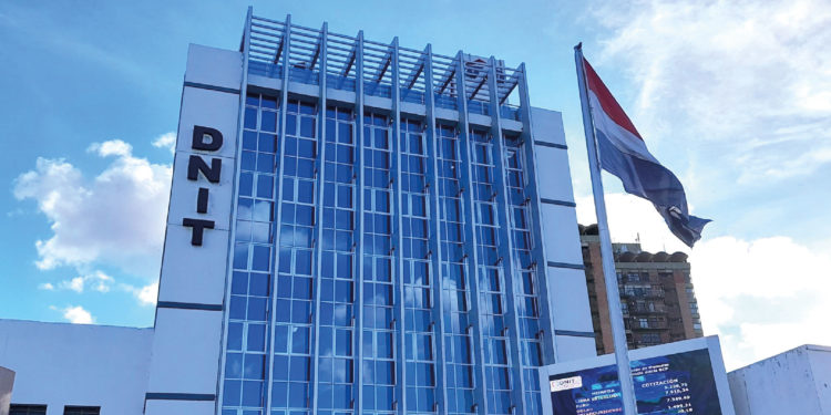 La DNIT registra un «considerable aumento» de la base de contribuyentes en el RUC La DNIT registra un «considerable aumento» de la base de contribuyentes en el RUC