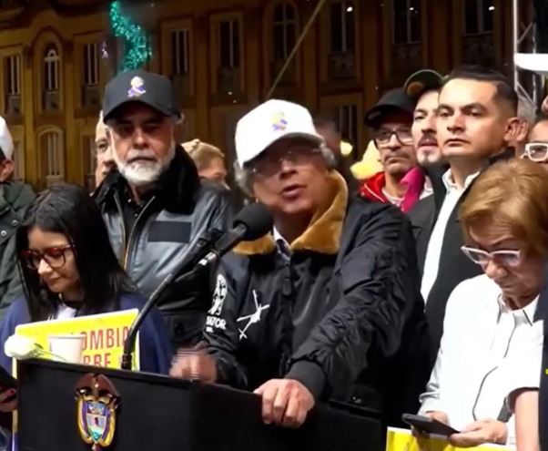 Gustavo Petro confirma conversación telefónica de casi una hora con Donald Trump