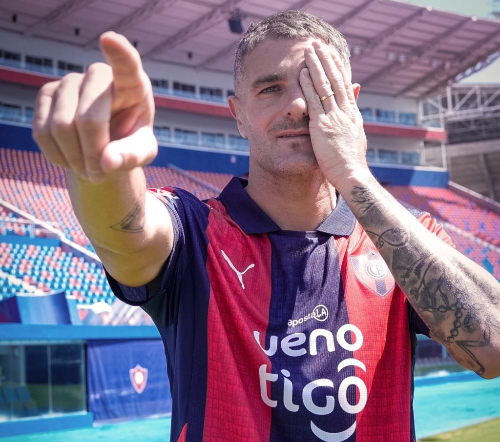 Pablo Vegetti desafía los números del fútbol paraguayo Pablo Vegetti desafía los números del fútbol paraguayo