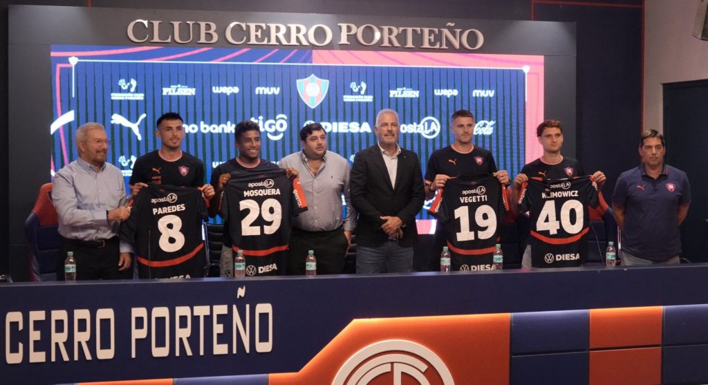 Cerro Porteño presentó a sus cuatro refuerzos para el 2026 Cerro Porteño presentó a sus cuatro refuerzos para el 2026