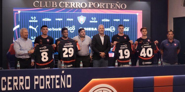 Cerro Porteño presentó a sus cuatro refuerzos para el 2026 Cerro Porteño presentó a sus cuatro refuerzos para el 2026
