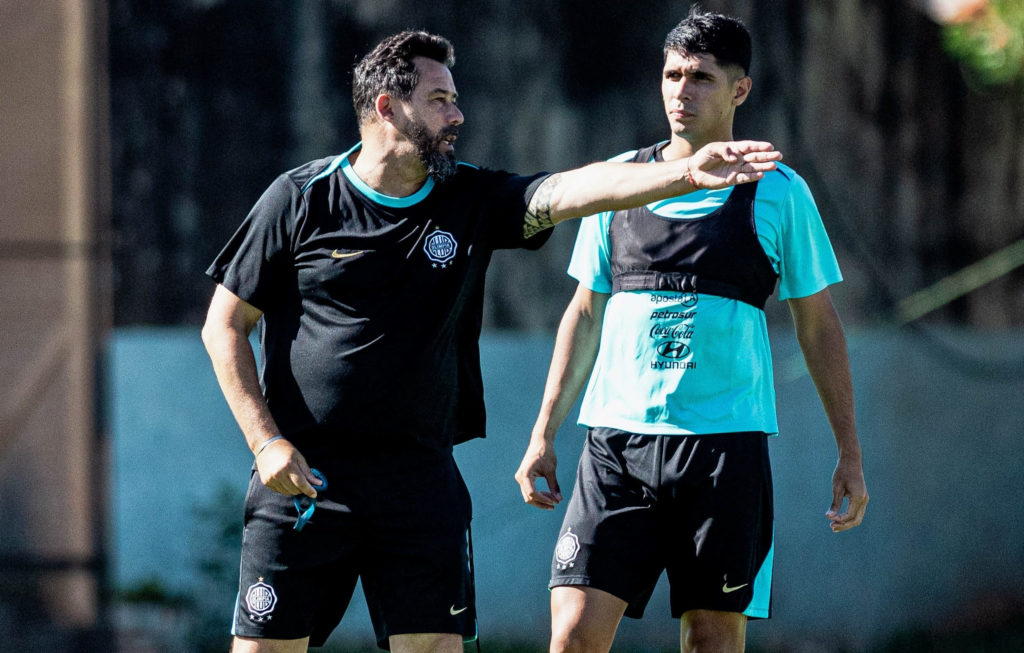 El mercado de Olimpia: plantel casi completo y apunta a un refuerzo clave