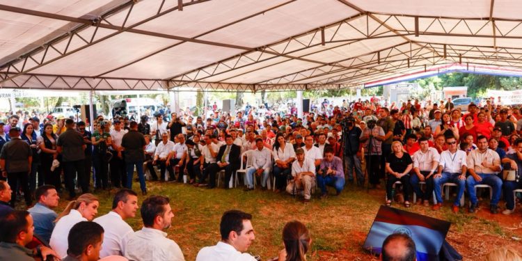 Gobierno anuncia proyecto de ley para la titulación de 50.000 lotes agrícolas Gobierno anuncia proyecto de ley para la titulación de 50.000 lotes agrícolas