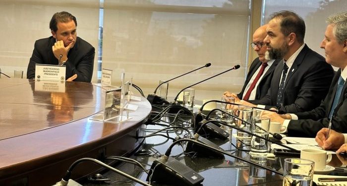 Representantes del Estado paraguayo mantuvieron reunión de trabajo con la Corte IDH