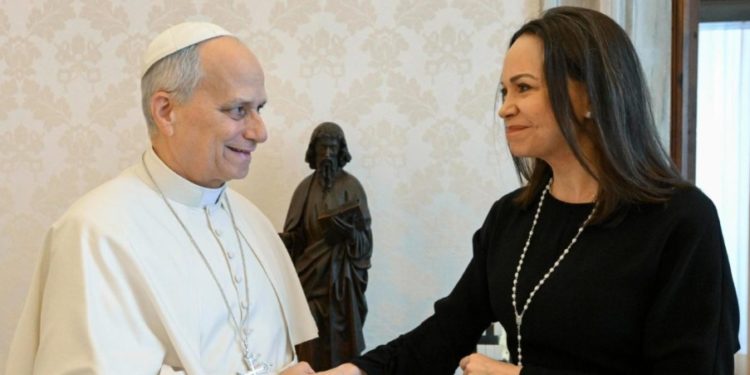 Histórico encuentro en el Vaticano: El Papa recibe a María Corina Machado fuera de agenda