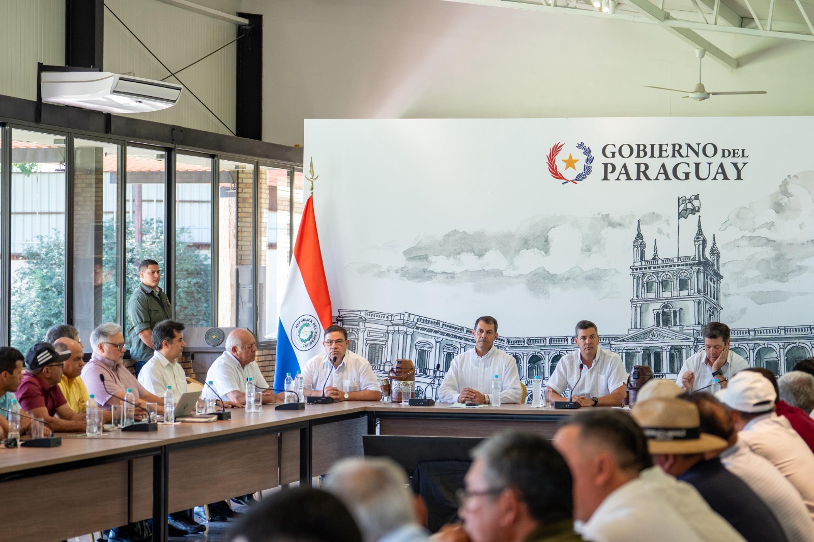Peña promete más recursos al campo y apuesta a una agricultura integrada a la industria Peña promete más recursos al campo y apuesta a una agricultura integrada a la industria
