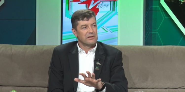 Reimer dedica premio de “Personaje del Año 2025” al esfuerzo colectivo de las cooperativas y trabajadores del Chaco