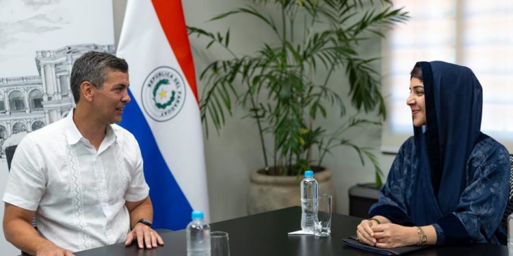 Emiratos Árabes anuncia “inversiones clave” en varios sectores en nuestro país